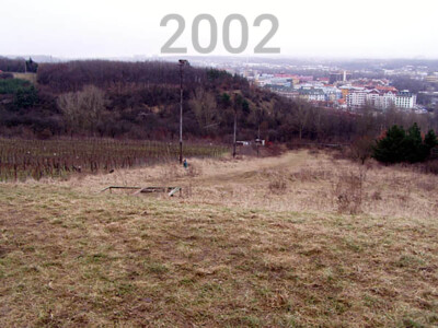 2002 2002
